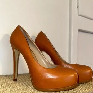 Pour La Victoire Tan Platform Heels